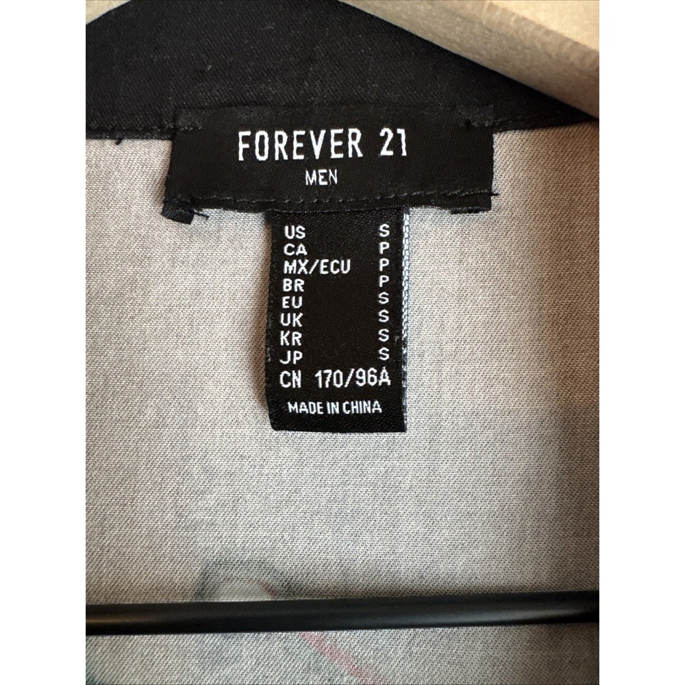Men's Forever 21 Sports Racing Car Shirt Front Button Black Size Small - Picture 2 of 7